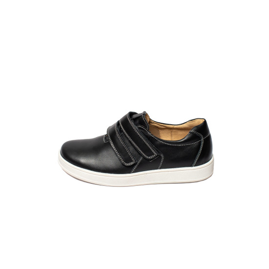 Semi-boots for schoolgirl