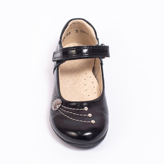 Shoes for schoolgirls