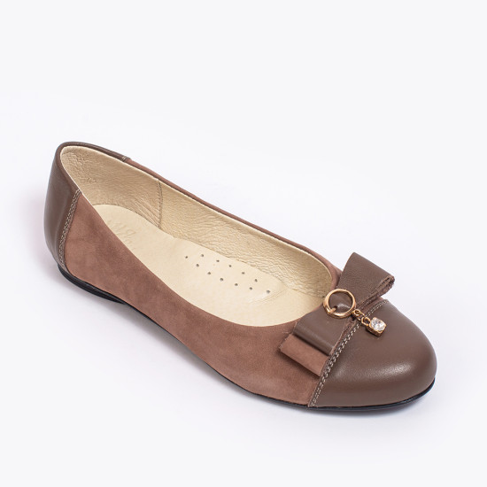 Shoes for schoolgirls